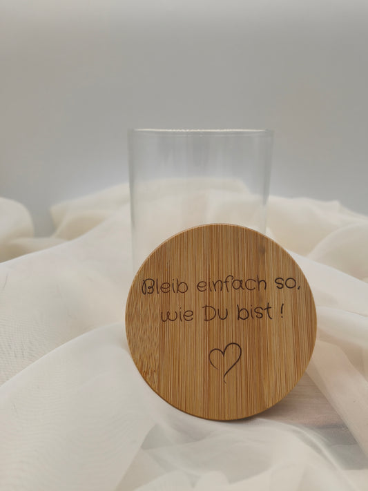 Gläser mit Holzdeckel